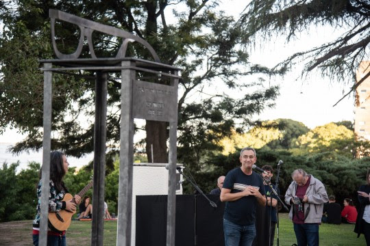 gerardo rozin-monumento-homenaje-rosario-pablo javkin-apurainfo