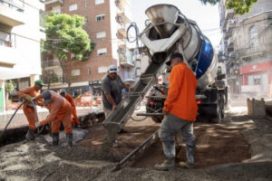 Sarmiento entre 9 a Julio y 3 de Febrero-calles-cortes-apurainfo