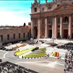 En vivo: los fieles comenzaron a llegar a la Plaza San Pedro para despedir al Papa