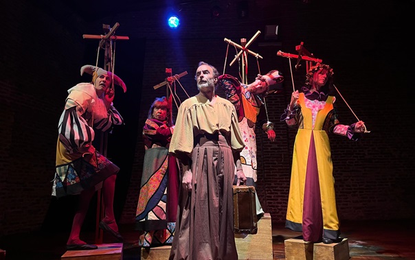 Hamlet se va de gira-néstor zapata-teatro el rayo-apurainfo