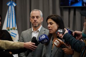 proponen bajar tasas a taxis-remises-rosario-carolina labayru-apurainfo
