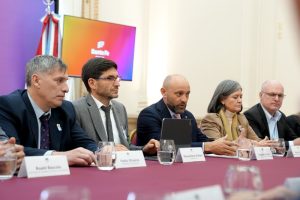 pullaro-presidente unión argentina-apurainfo