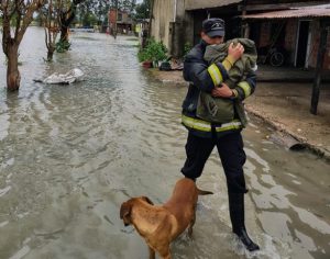 vera-santa fe-asistencia-inundaciones-apurainfo