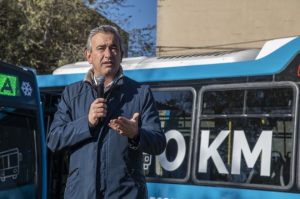 javkin-entrega coches nuevos-líneas 142-apurainfo
