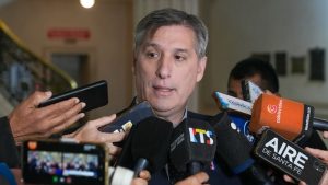 ministro de Economía santa fe-Pablo Olivares-medio aguinaldo-estatales santa fe-apurainfo