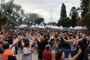 peñas patrias en el Parque Alem-20 de junio-apurainfo
