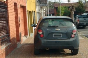 estacionamiento en veredas-denuncias-apurainfo