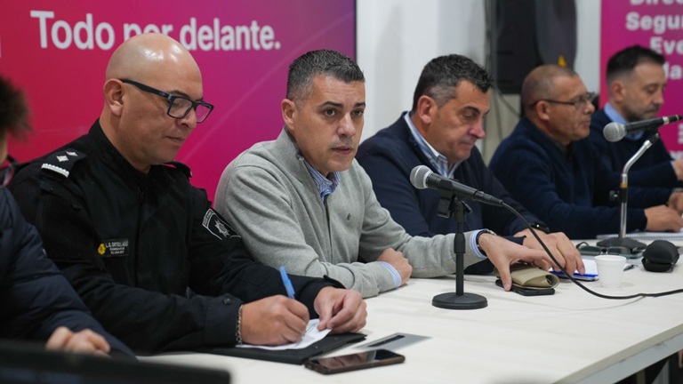 operativo de seguridad-clásico rosarino-policías-apurainfo