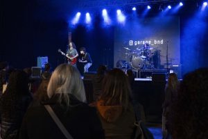 La Canción del Barrio. Viaje gráfico y audiovisual por la historia del Rock de Rosario-apurainfo
