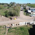 Construyen en la Comuna de Álvarez un puente pluvial y pavimentarán 10 cuadras