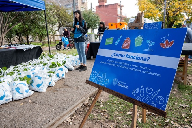 canje de reciclables-plaza las heras-apurainfo