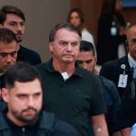 La justicia brasileña afirmó que mandó a detener a Bolsonaro porque quiso romper su tobillera electrónica