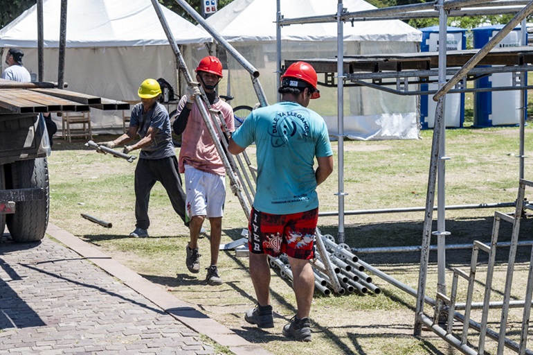 armado de colectividades 2025-carpas-escenario-apurainfo