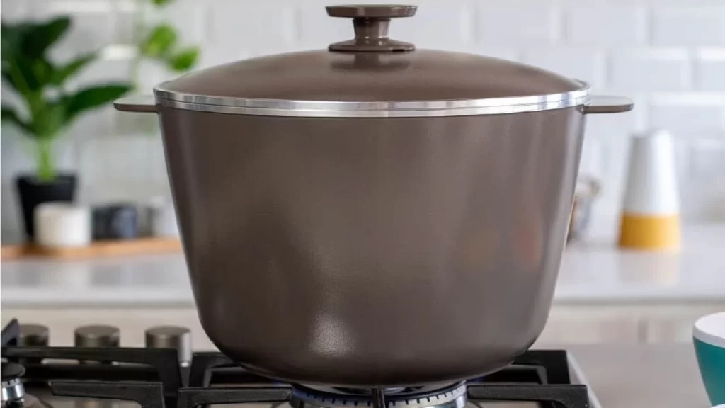 essen-crisis-despidos-importaciones-apurainfo