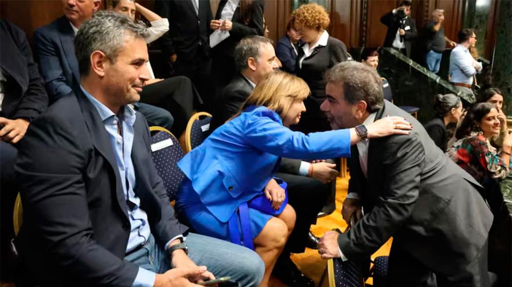 1010x567_menem-bullrich-543514-093746