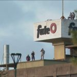 Sindicalistas protestan dentro de la planta de Fate y detuvieron al jefe del gremio del neumático