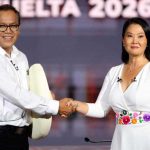 Perú define una elección voto a voto: Fujimori sigue arriba, pero las proyecciones favorecen a Sánchez