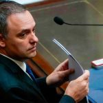 Zafó Adorni: el oficialismo logró blindarlo con apoyo de aliados y se cayó la sesión para interpelarlo