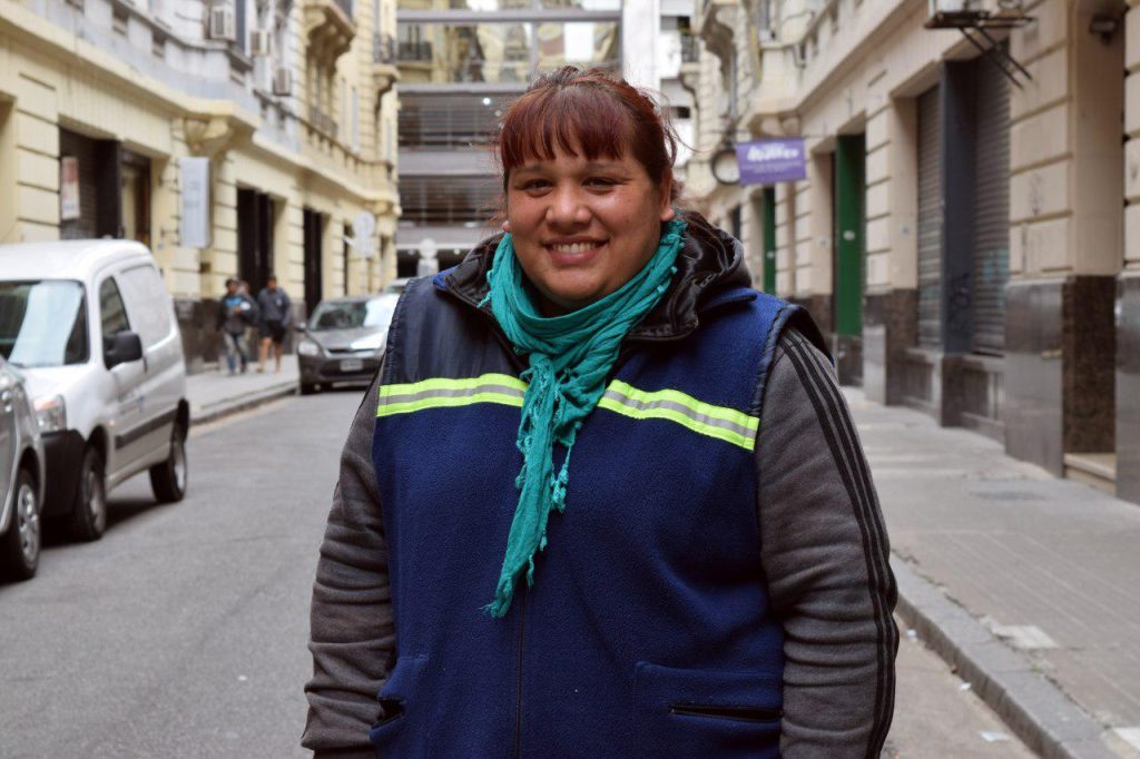natalia zaracho-diputada-cartonera-libro madrid-apurainfo