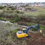 Obras Hídricas: comenzaron los trabajos de limpieza de canales troncales del sur provincial