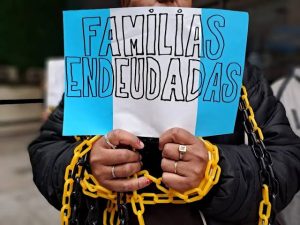 familias endeudadas-argentina-apurainfo