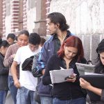 La generación del día 20: el 72% de los menores de 40 años se queda sin ingresos antes del fin de mes y el 60,9% se tuvo que endeudar